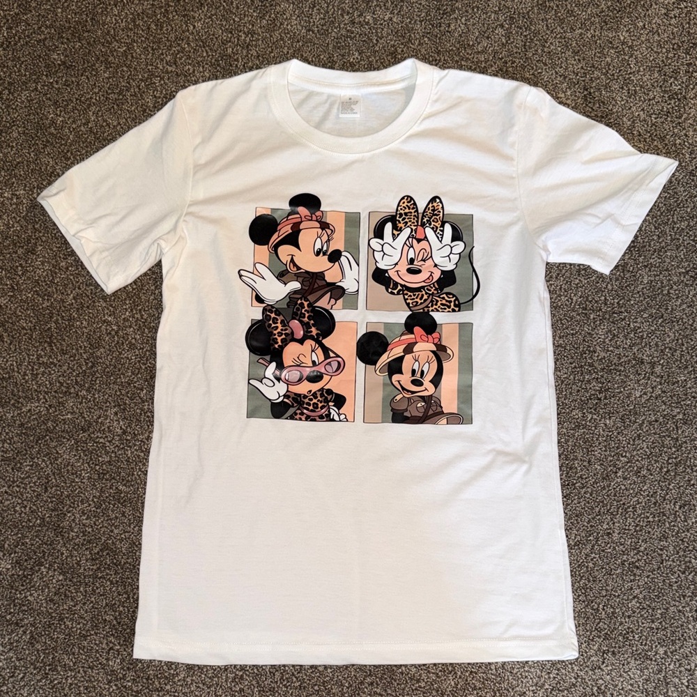 Minnie T-Shirt Size Small animal kingdom